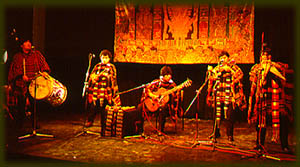 Rumillajta on stage